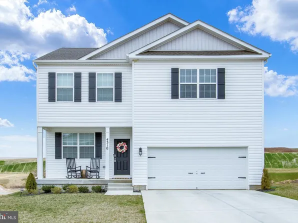 4310 Brent Dr, Spring Grove, PA 17362