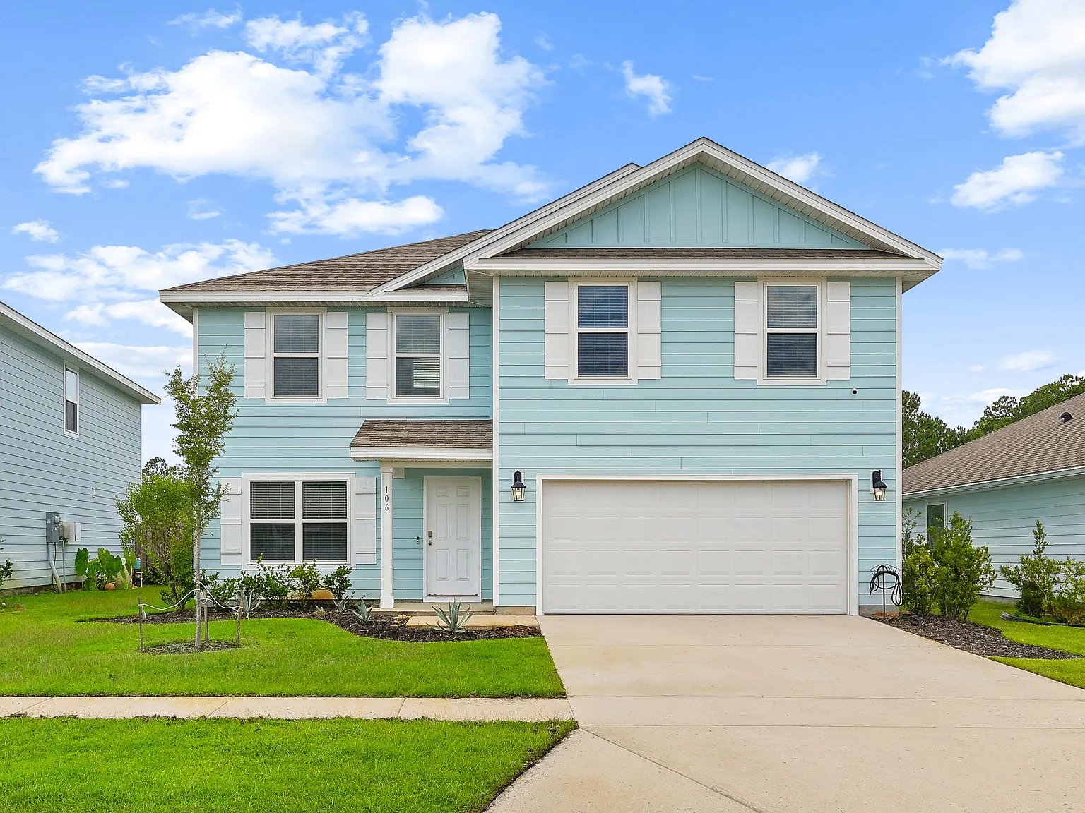 4 bed, 2.5 bath, 2361 sqft, $2,745 — Photo 2