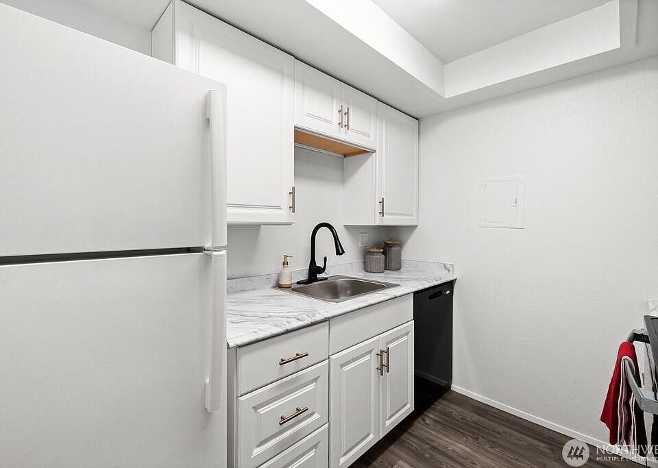 1st image of 14630 NE 32nd St APT E20