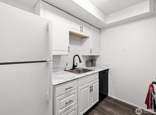 14630 NE 32nd St APT E20, Bellevue, WA 98007