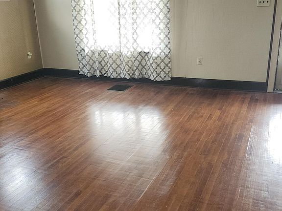 4th image of 324-26 23rd Ave