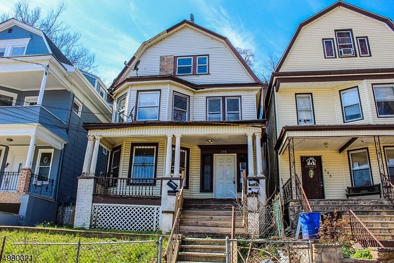 1st image of 198 Woodside Ave