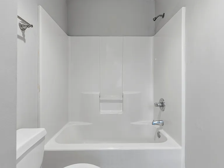 379 Butternut Dr — Photo 18