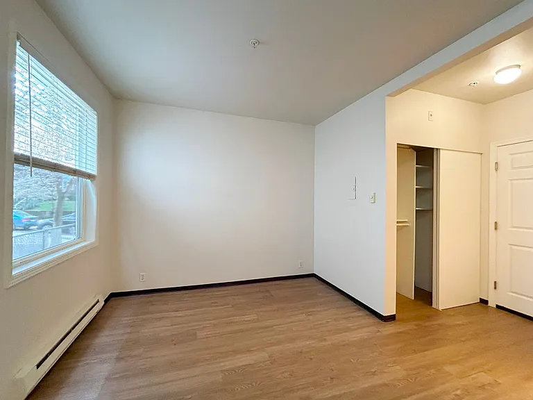 Ludlow Apartments — Photo 18