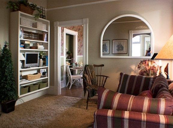 4th image of 518 Forest Ave