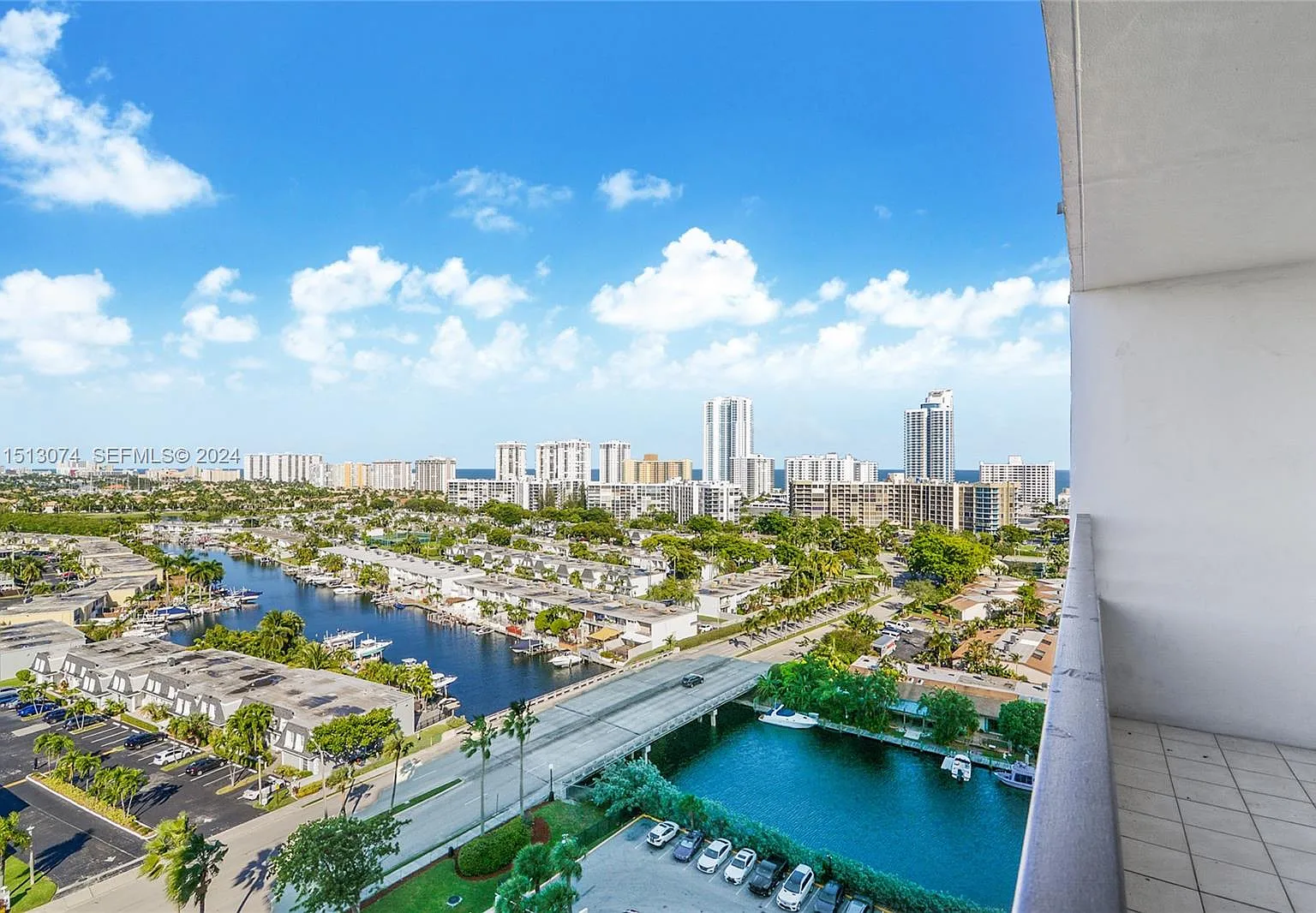 1 bed, 1.5 bath, 950 sqft, $2,000 — Photo 3