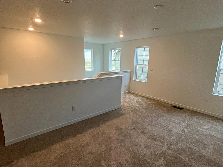 2268 Crescent Cir — Photo 8