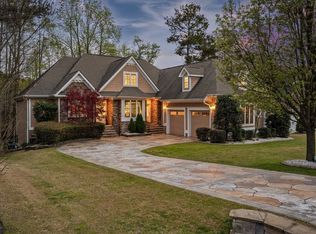 452 Falling Water Rd, Spring Lake, NC 28390