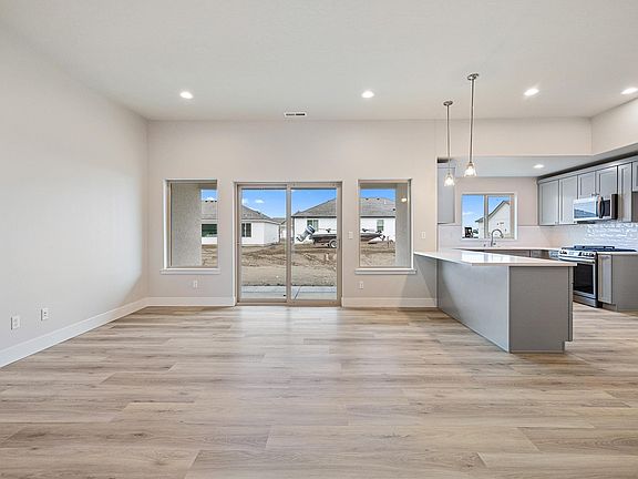 4th image of 10501 Kokanee Dr