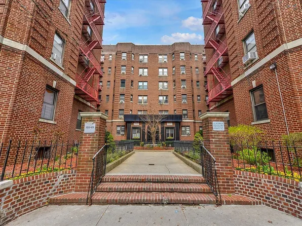 155-01 90th Ave #1L, Queens, NY 11432