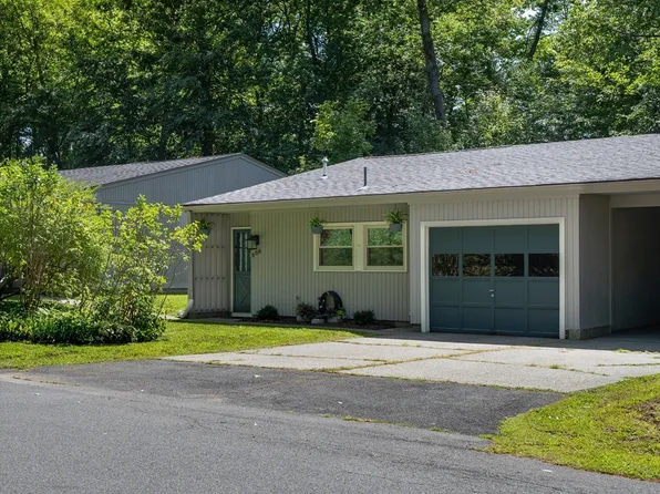 808 Fairway Ave, Turners Falls, MA 01376