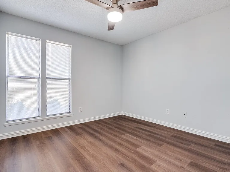 2700 Chancellor Dr — Photo 20
