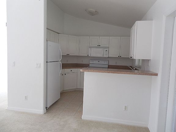 3rd image of 1722 Boswell St