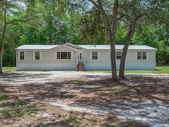 4th image of 348 Emerald Acres Dr
