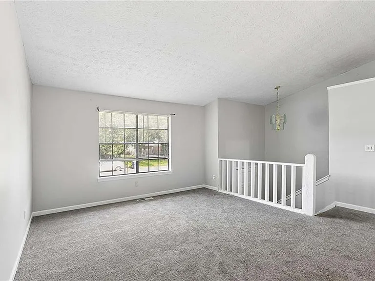 7055 Hania Dr — Photo 8