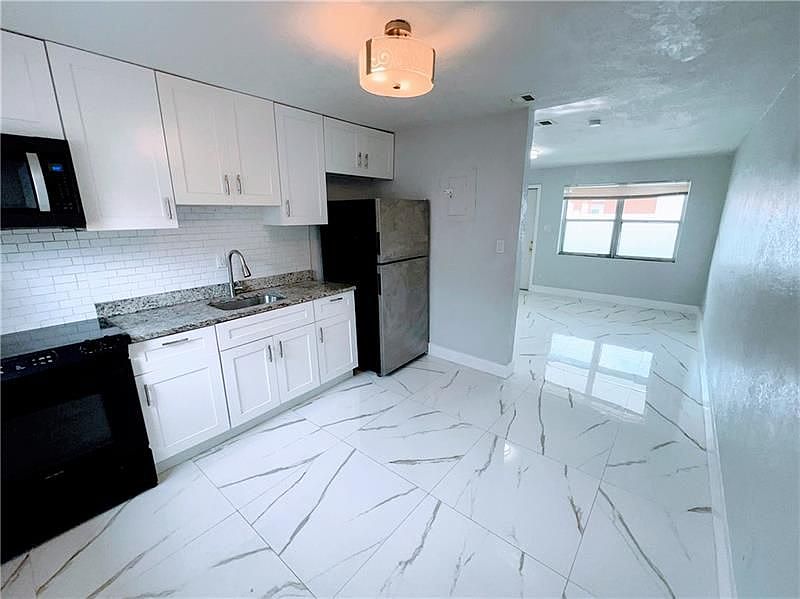 1st image of 839 NW 14th Way #2