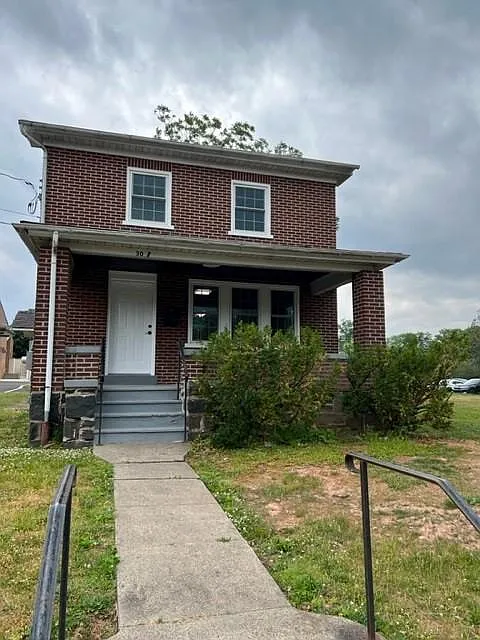 30 N Main St