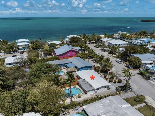 2705 Dolphin Dr, Marathon, FL 33050