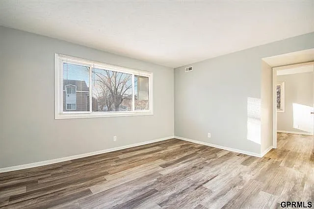 2 bed, 800 sqft, $950 — Photo 2