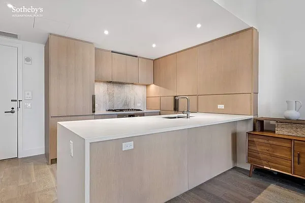 Rented by Sotheby's International Realty | media 2