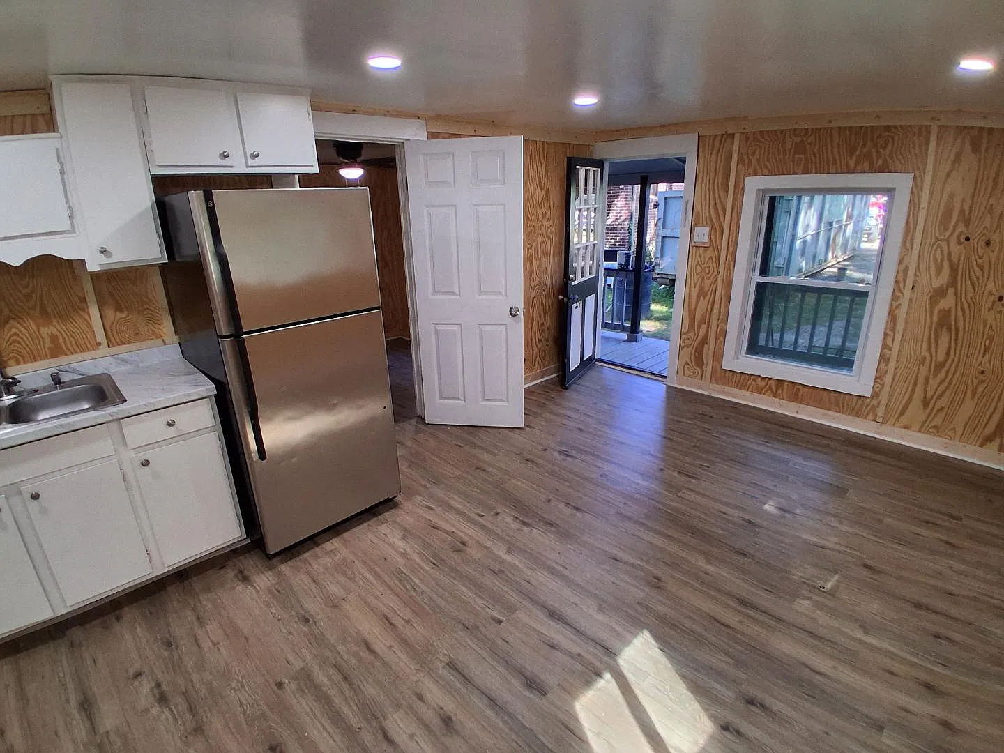 1484 E Tugalo St — Photo 3