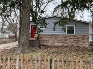 1010 W Eureka St, Champaign, IL 61821