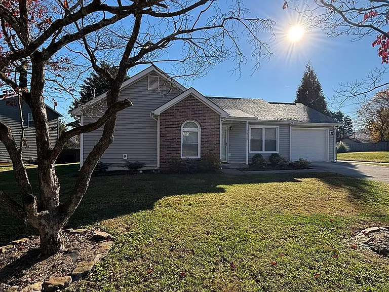 7800 Branford Ct — Photo 1