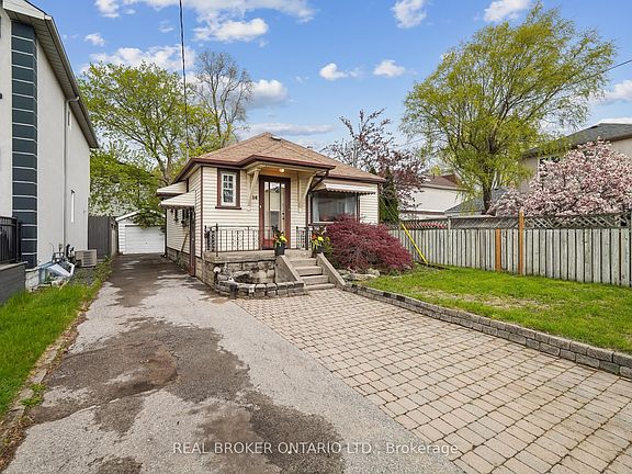 3rd image of 14 Plains Rd