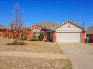 2417 Broadwell Oaks Dr, Norman, OK 73071