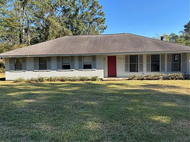 3 bed, 2.0 bath, 2032 sqft, $1,950 — Photo 1