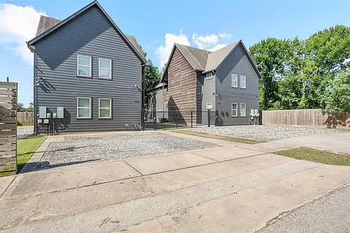 3424 Tuam St Photo 1