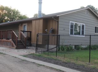 239 5th Ave NE, Valley City, ND 58072