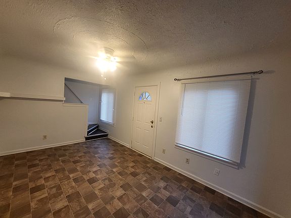 5th image of 25605 Hanover St