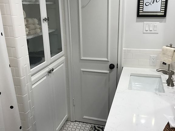 4th image of 703 Northill Dr