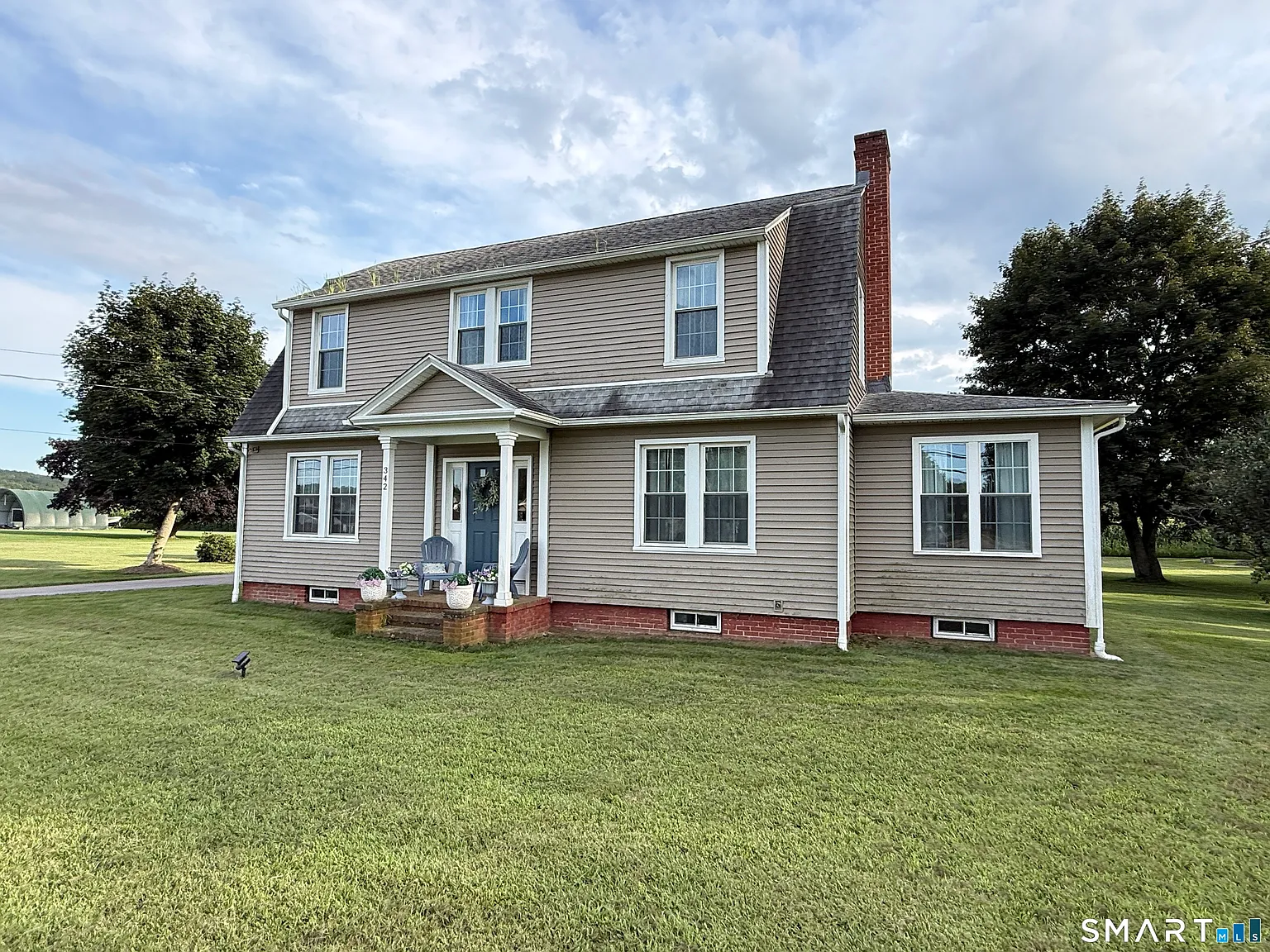 3 bed, 1.5 bath, 2152 sqft, $3,000 — Photo 2