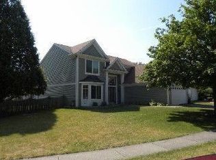 1371 Big Oak Trl, Aurora, IL 60506