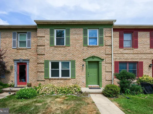6541 Hollow Dr, East Petersburg, PA 17520