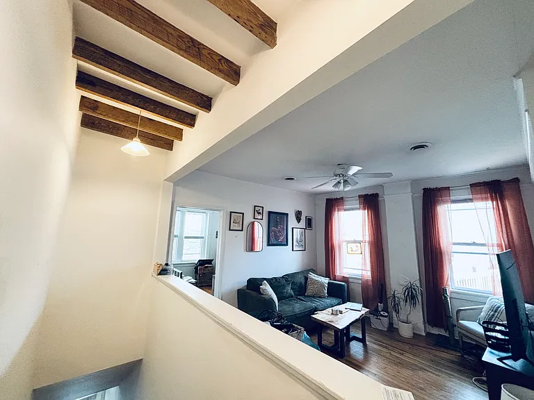 427 Strawberry St #A — Photo 3