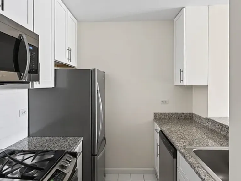 5 E 22nd St #19 — Photo 4