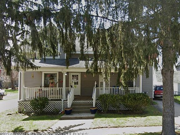 2nd image of 653 N Park St