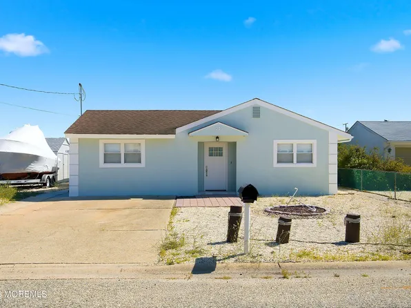 216 Montclair Road S, Barnegat, NJ 08005
