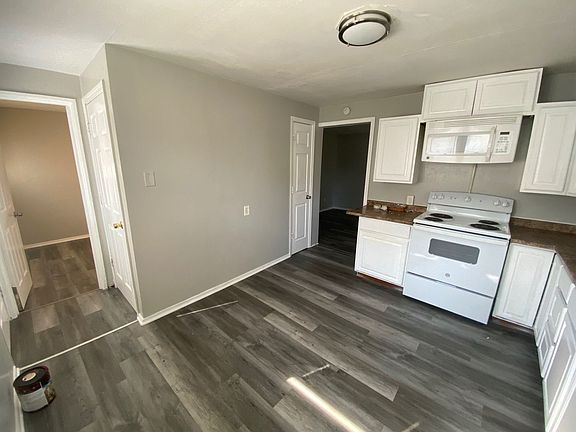 3rd image of 4203 Oakwood Ave