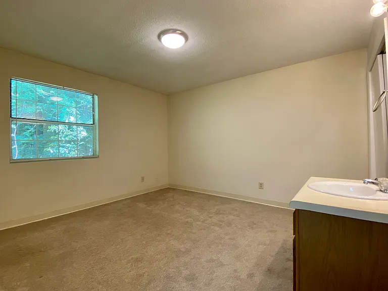 3802 Lexington Dr #G — Photo 6