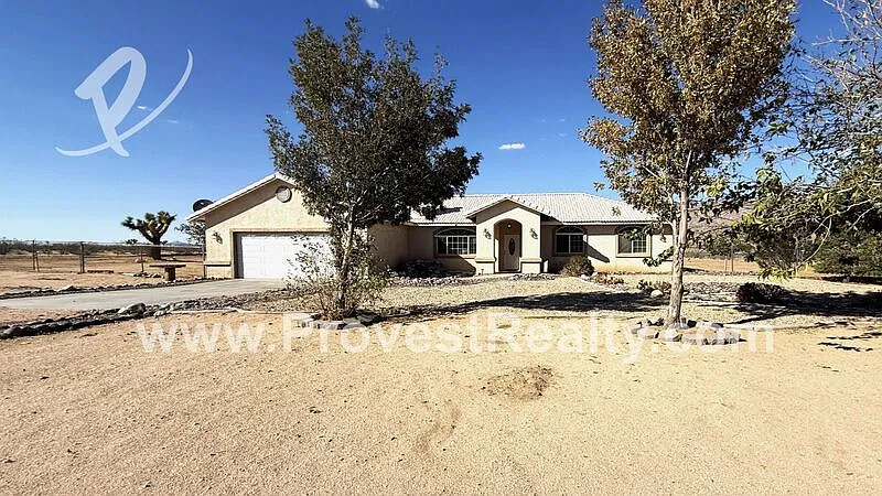 4 bed, 2.5 bath, 1856 sqft, $2,350 — Photo 2