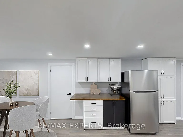 192 Dunbar Rd #BASEMENT — Photo 3