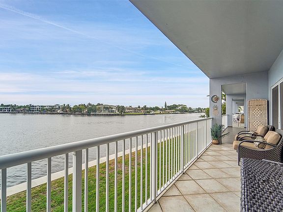 4th image of 1201 S Riverside Drive #204