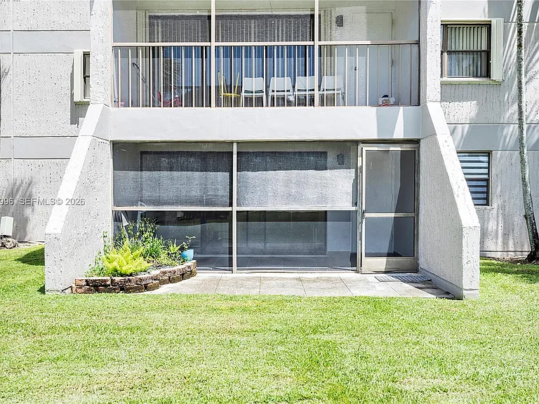 230 Lakeview Dr #106 — Photo 41