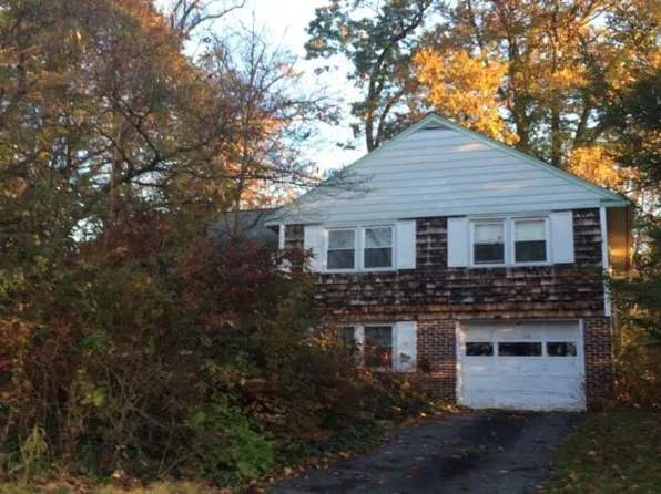 3 Bryan Ave, Malvern, PA 19355