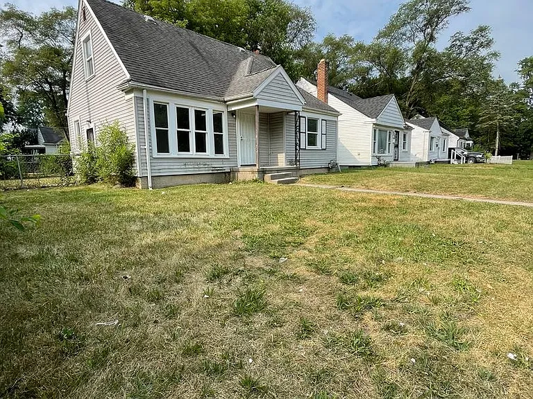 18601 Pembroke Ave — Photo 14