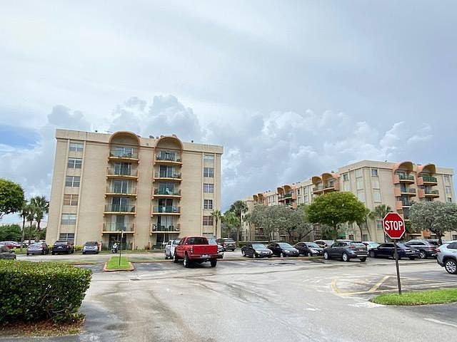1st image of 9310 Fontainebleau Blvd APT 402
